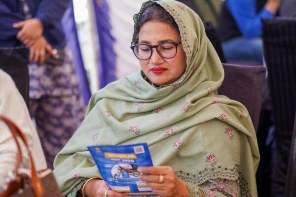 CATS College - School Leadership - -20