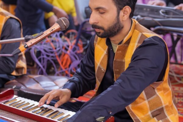 CATS Qawali Night-girls-18