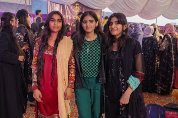 CATS Qawali Night-girls-42